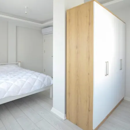 Maya Suites *