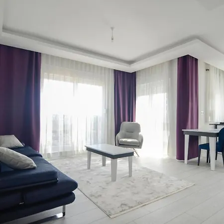 Maya Suites *